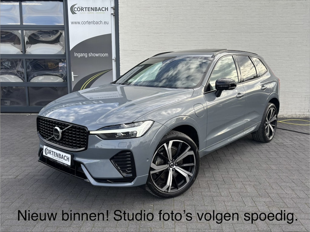 Volvo XC60 2.0 T8 Plug-in hybrid AWD Ultimate Dark Long Range | Zwenkbare trekhaak | Panoramadak | Adaptieve cruise | Memory | Blis | Harman Kardon |