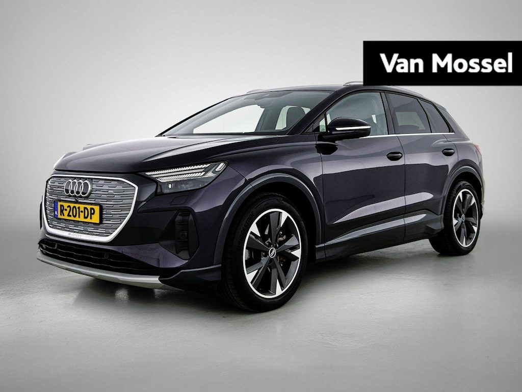 Audi Q4 e-tron 40 Launch edition Advanced 77 kWh 204 PK | Automaat | Navigatie | Camera | Stoelverwarming | Parkeersensoren | LED | Lichtmetalen velgen | Warmtepomp | Stoelverwarming |