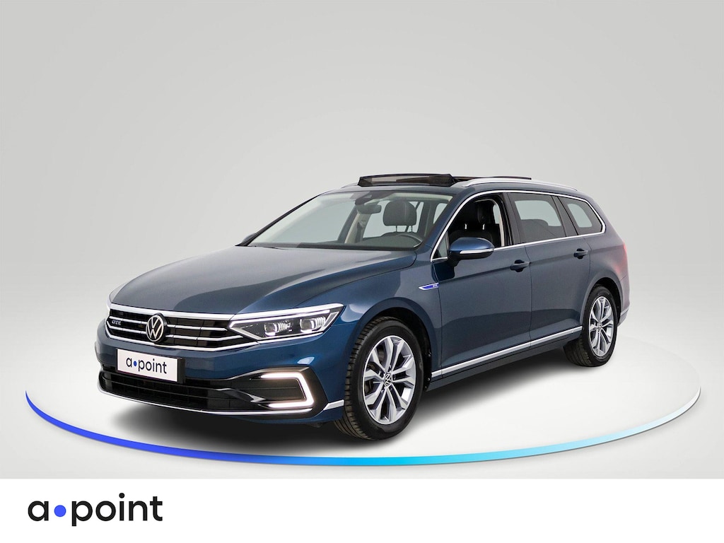 Volkswagen Passat Variant 1.4 TSI PHEV GTE Business 218 pk Automaat | Navigatie | Panoramadak | Trekhaak (wegklapbaar) | Parkeersensoren | Achteruitrijcamera | Stoelverwarming