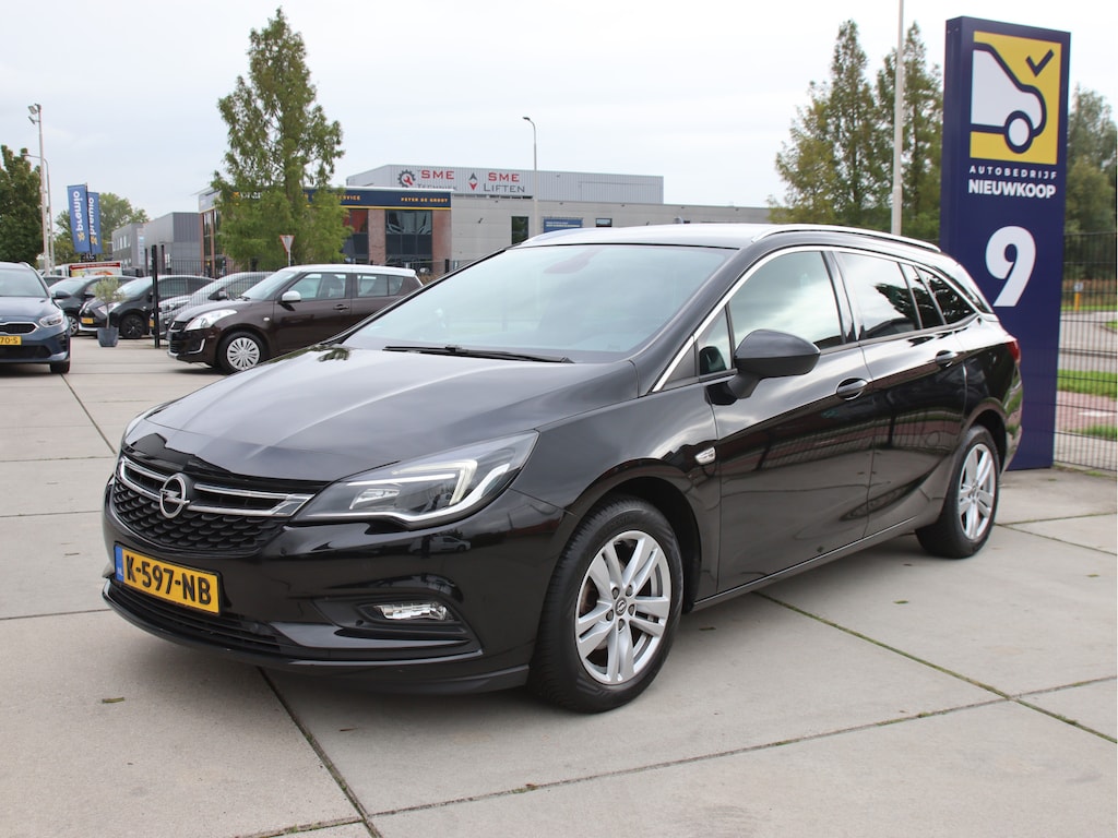 Opel Astra Sports Tourer 1.4 Business Executive Stuur-Stoel verwarming, trekhaak, Carplay Aanbieding!