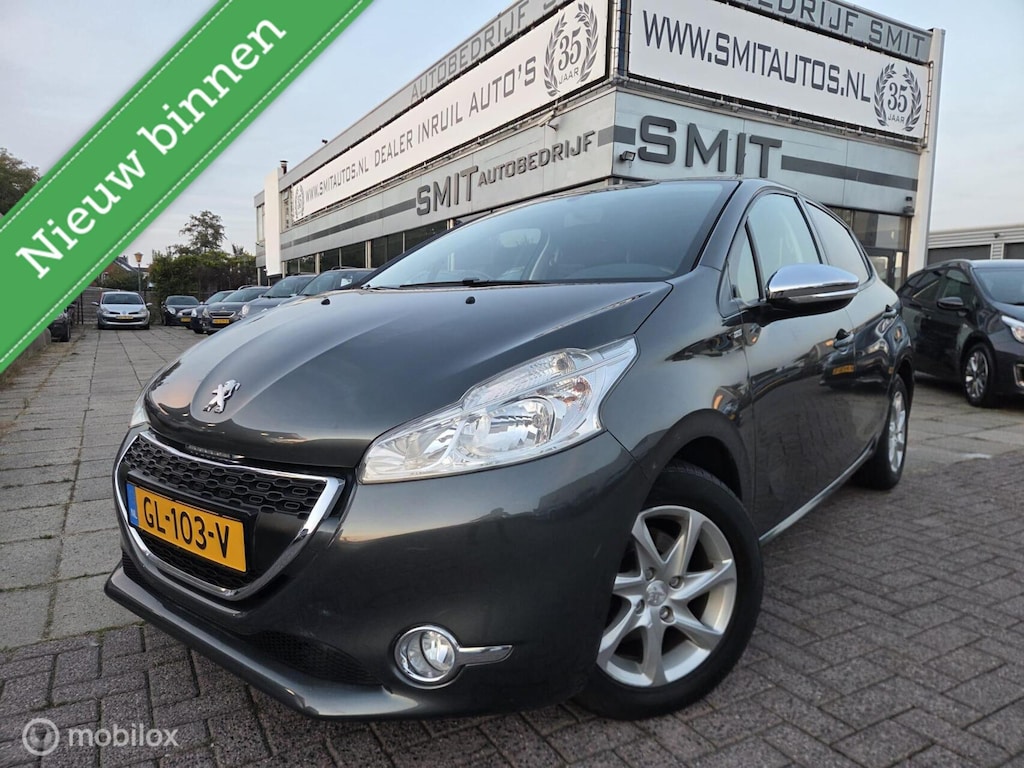 Peugeot 208 1.2 PureTech Allure/NW distributie