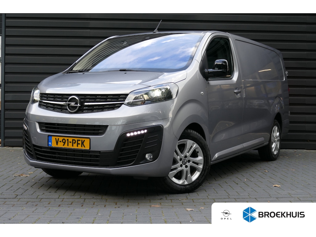Opel Vivaro 2.0 CDTI 145PK L3H1 INNOVATION AUTOMAAT / CAMERA / TREKHAAK / BETIMMERING / 3-ZITS / 17" LMV / NAVI / AIRCO / LED / PDC / BLUETOOTH / CRUISECONTROL / 1E EIGENAAR/ SCHITTERENDE STAAT !!