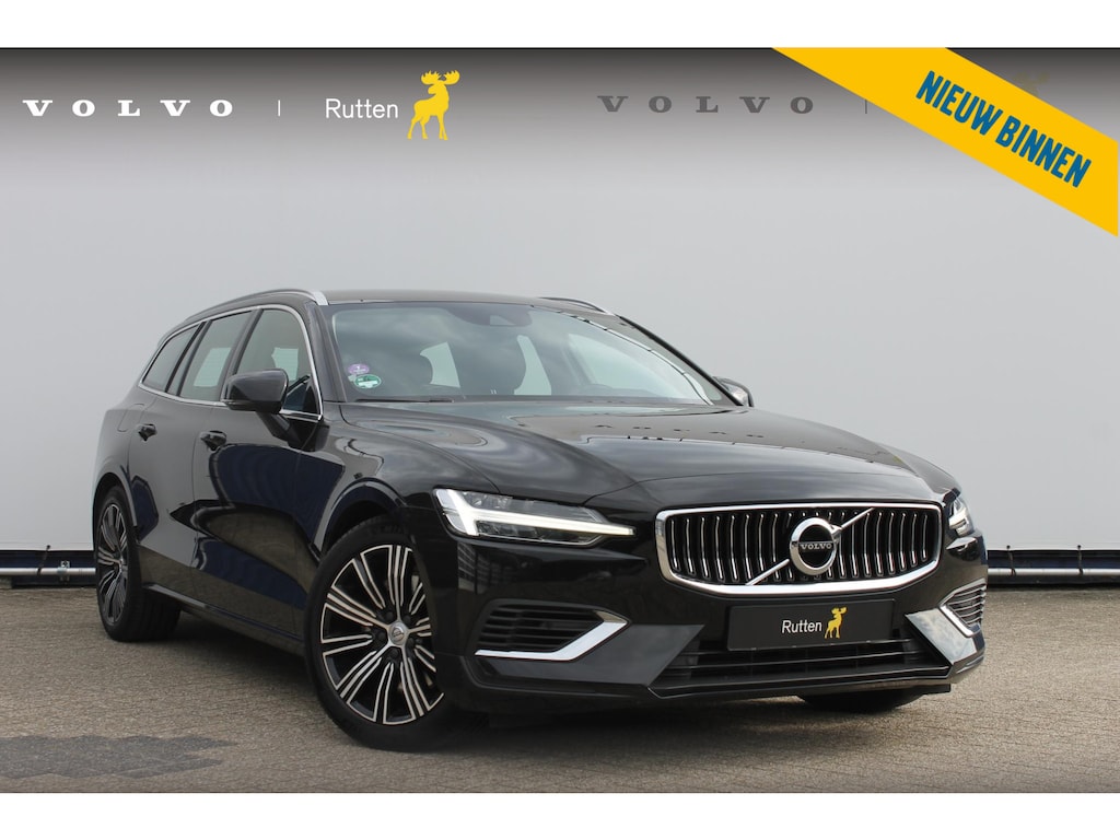 Volvo V60 T6 340PK Automaat Recharge AWD Business Pro Road Sign Information / Adaptieve Cruise Control / 18" lichtmetalen velgen / Stoelverwarming / Stuurwielverwarming /