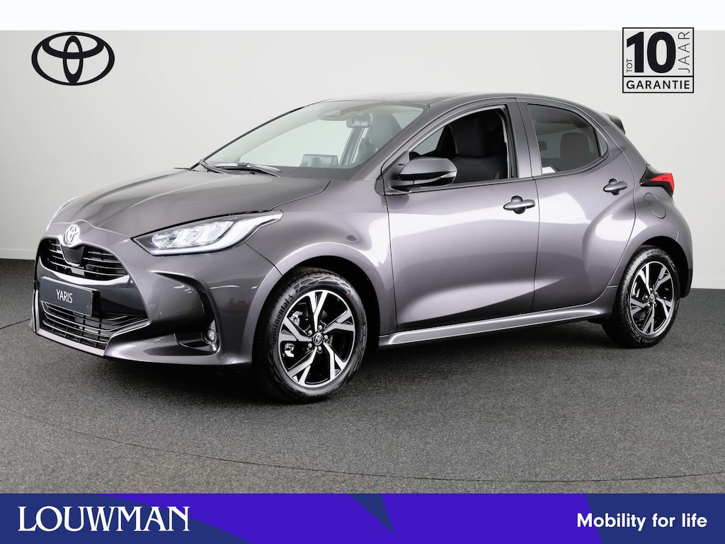 Toyota Yaris 1.5 Hybrid 115 Dynamic | Direct Leverbaar! | Metaallak | Retailpremie | **** Q3 Actie