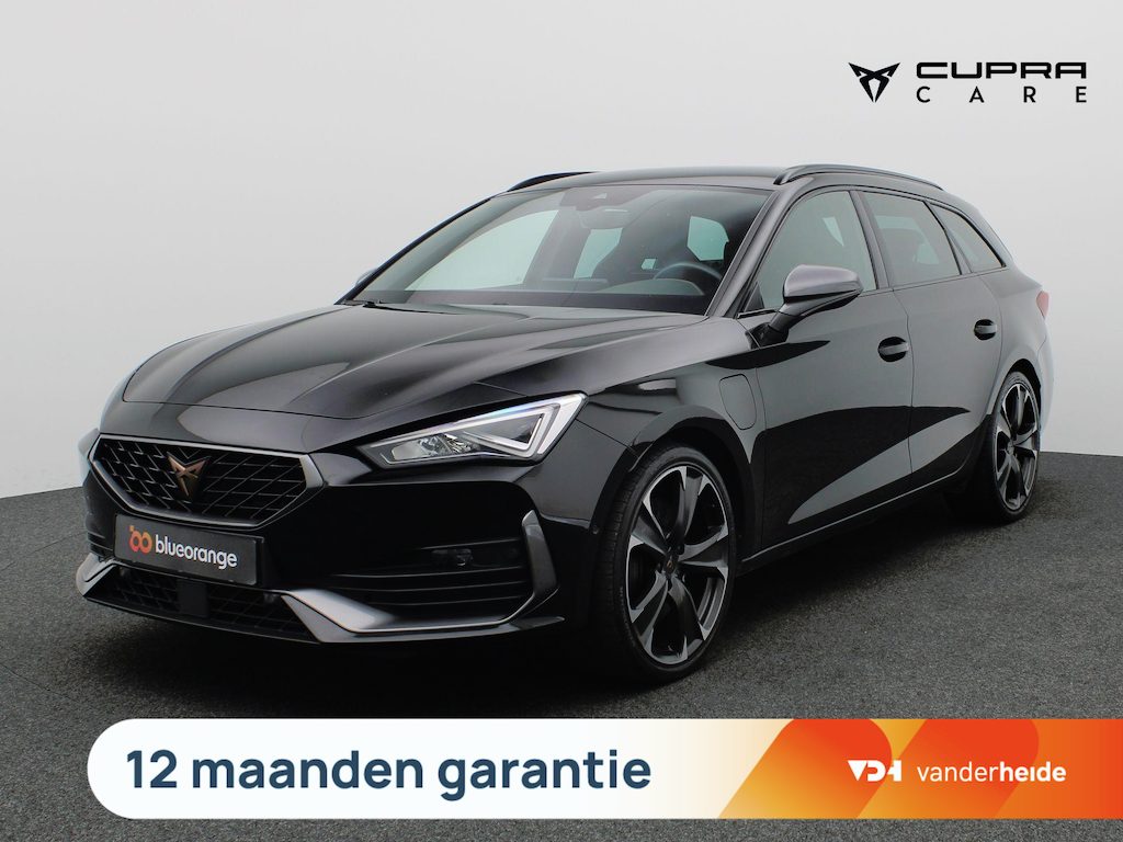 CUPRA Leon Sportstourer 1.4 e-Hybrid VZ Copper Edition 245PK DSG Trekhaak, Supersportstuur, Memorystoel, Achteruitrijcamera, 19" LM Velgen, Side Assist, Elektr. Achterklep, Stoel-Stuurverwarming