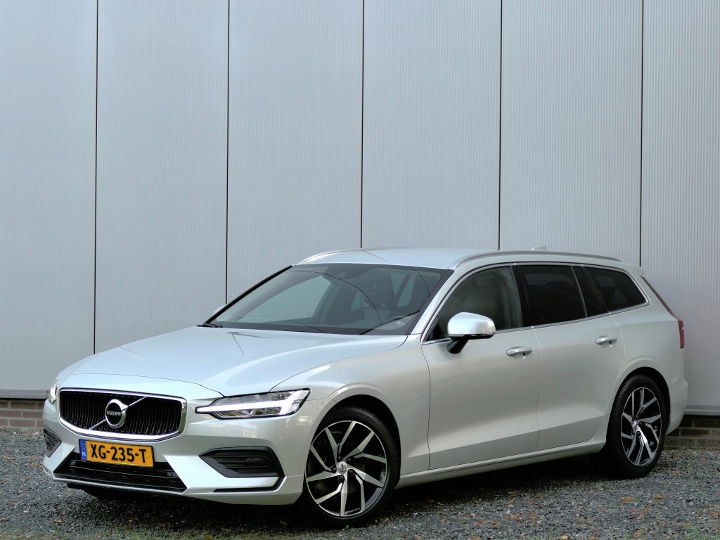 Volvo V60 2.0 T5 AUT Momentum 12 MND garantie Navi / Half leer / Cruis control