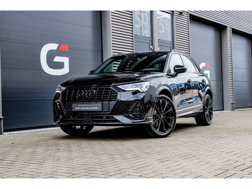 Audi Q3 45 TFSI e S edition | SONOS | Top view camera | Trekhaak | ACC | Standkachel | Ambiance
