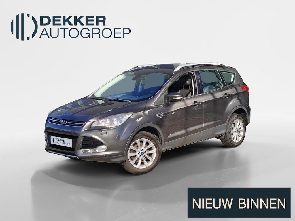 Ford Kuga 1.5 Titanium - 2.000 kg trekgewicht - TREKHAAK - VOORRUITVERWARMING - PARKEERSENSOREN V+A