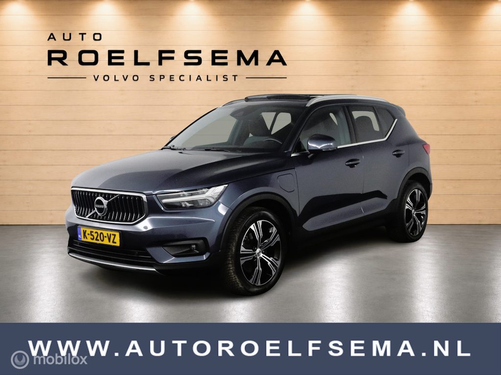 Volvo XC40 1.5 T5 Recharge Business Pro | Panoramadak | Camera | BLISS | Adaptieve Cruise | Trekhaak | Verwarmbare Voorstoelen & Stuurwiel