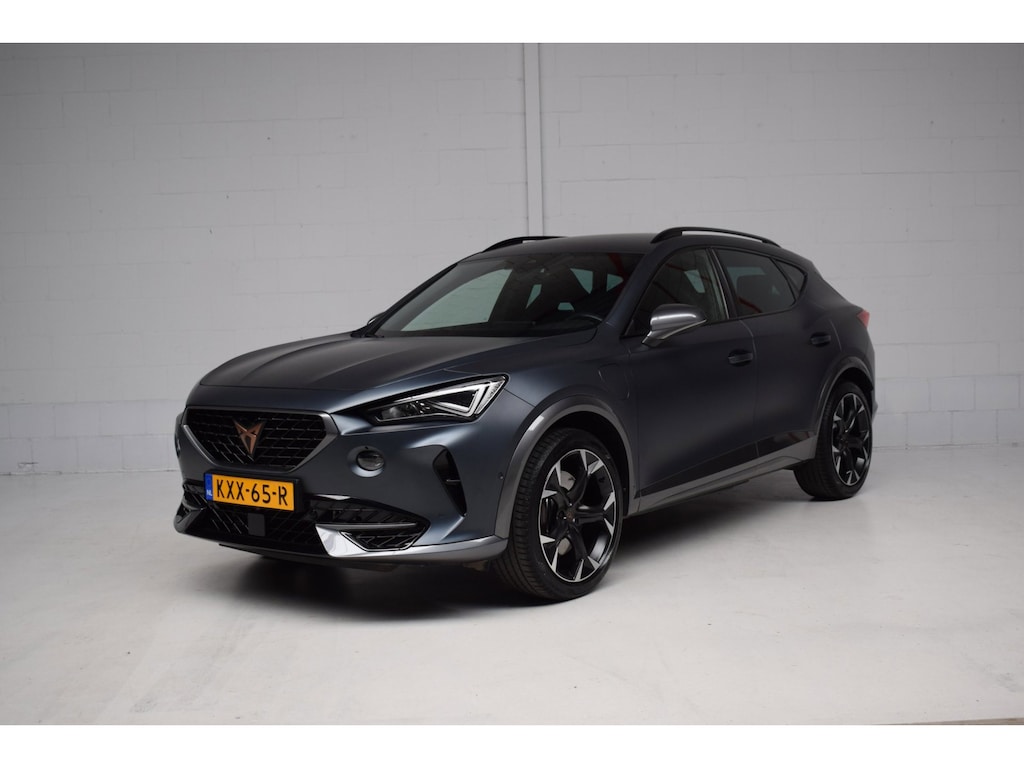 CUPRA Formentor 1.4 e-Hybrid VZ Performance 180KW 245PK PHEV MAT-GRIJS / CARPLAY / SFEERVERLICHTING / 19INCH / VIRTUAL