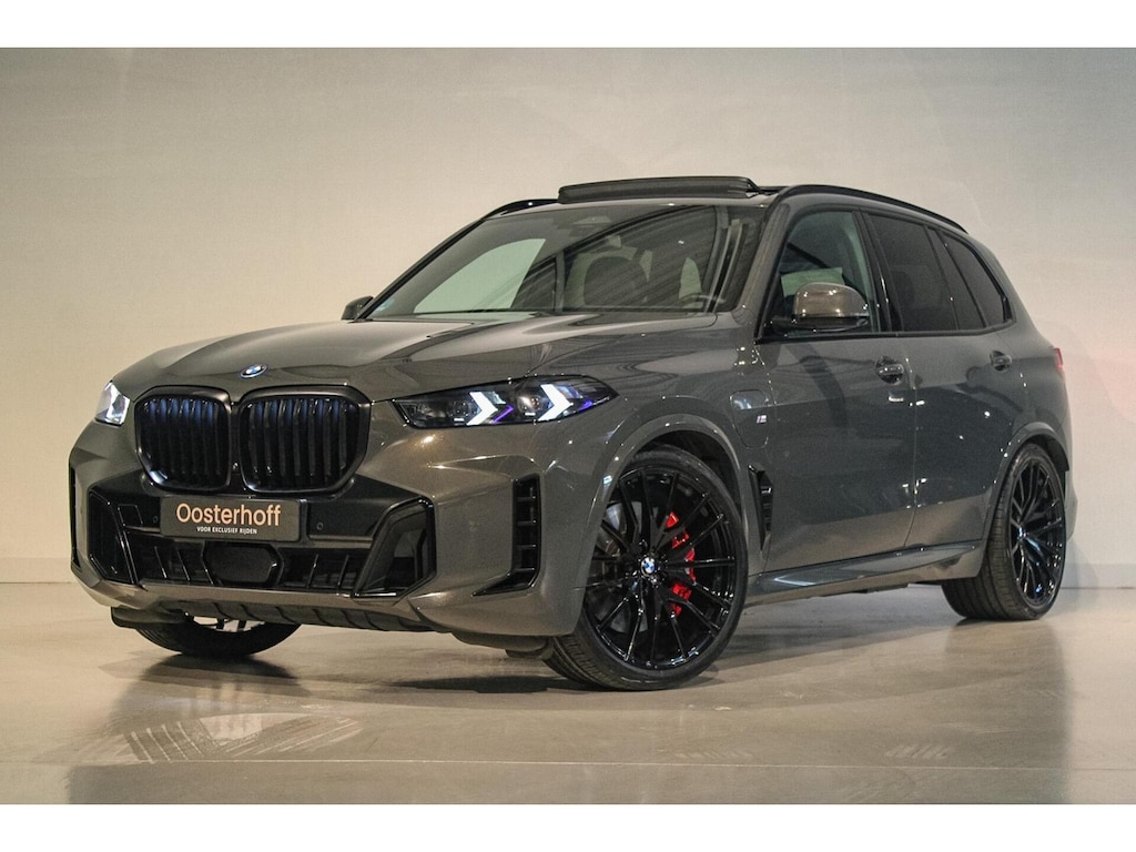 BMW X5 xDrive50e M-sport Pro PANO | SKYLOUNGE | DRAVIT