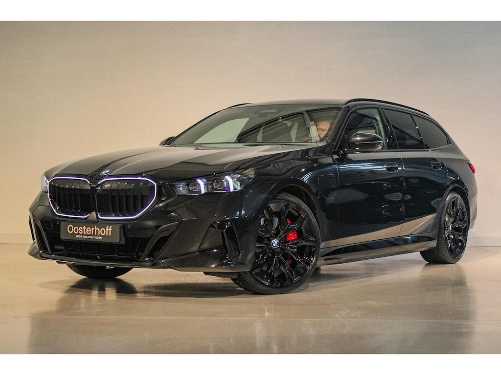 BMW 5-Serie Touring 550e xDrive M-sport Pro PANO | B&W