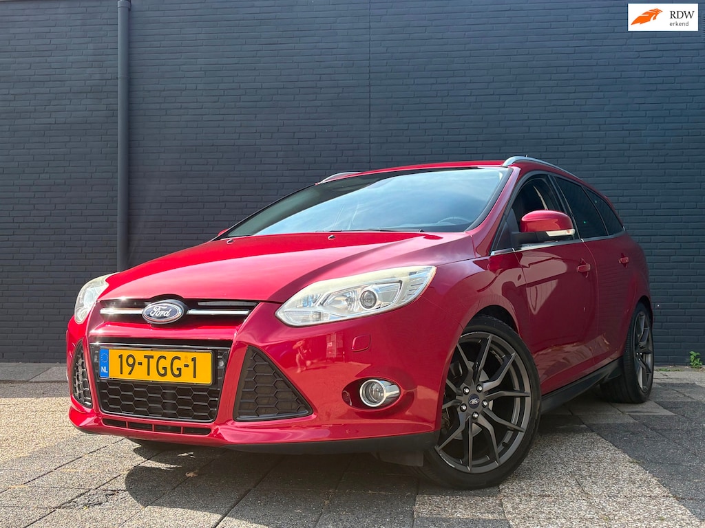 Ford Focus Wagon 1.6 EcoBoost Titanium | Stoelverwarming