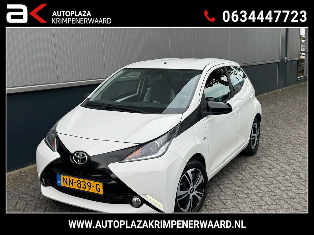 Toyota Aygo 1.0 VVT-i x-play camera nieuwe apk 70000+-km nap