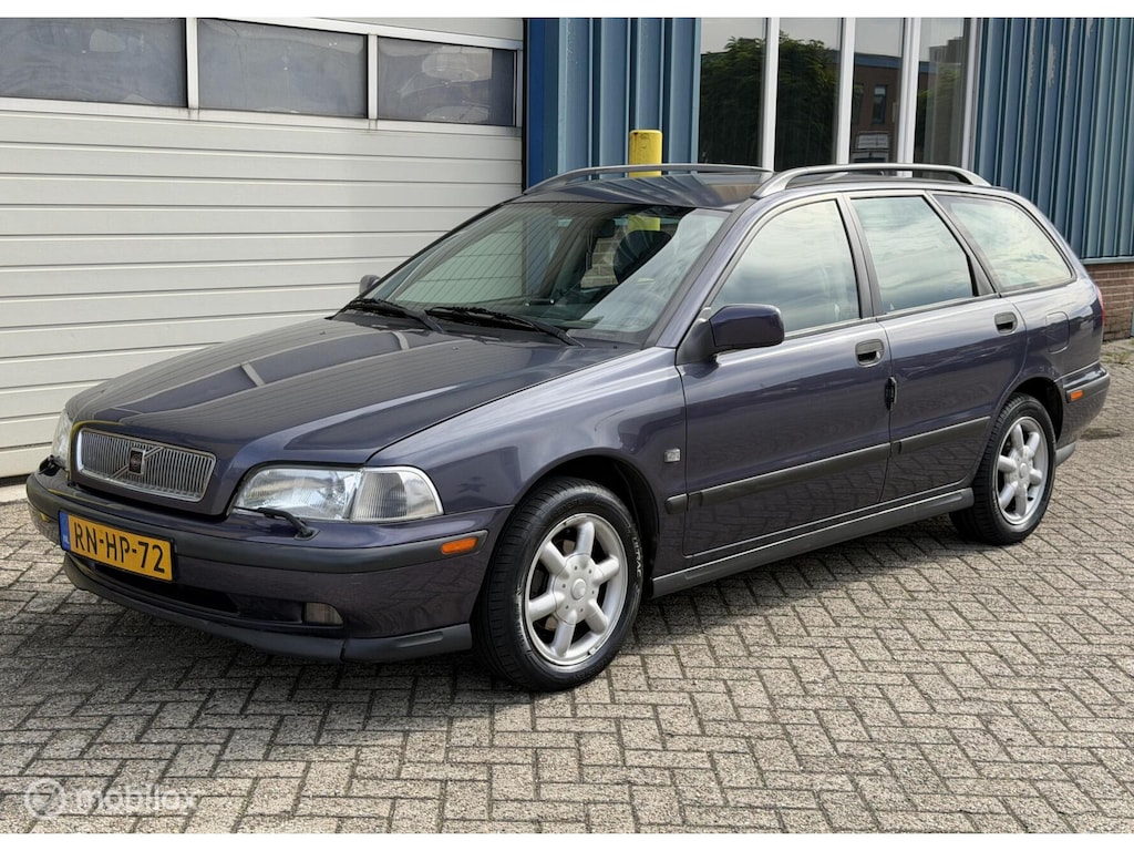 Volvo V40 1.8 Automaat Comfort Exclusive Airco Trekhaak