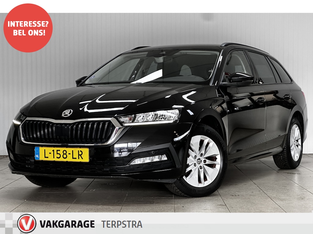 Skoda Octavia Combi 1.0 TSI Business Edition/ Virtual Dashb./ Keyless-GO/ Apple + Android/ LED Koplampen/ DAB+/ PDC/ Elek. Kofferklep/ Lane-Assist./ Cruise/ Bluetooth/ Multi. LEDER. Stuur/ Mistl./ Dakrails.