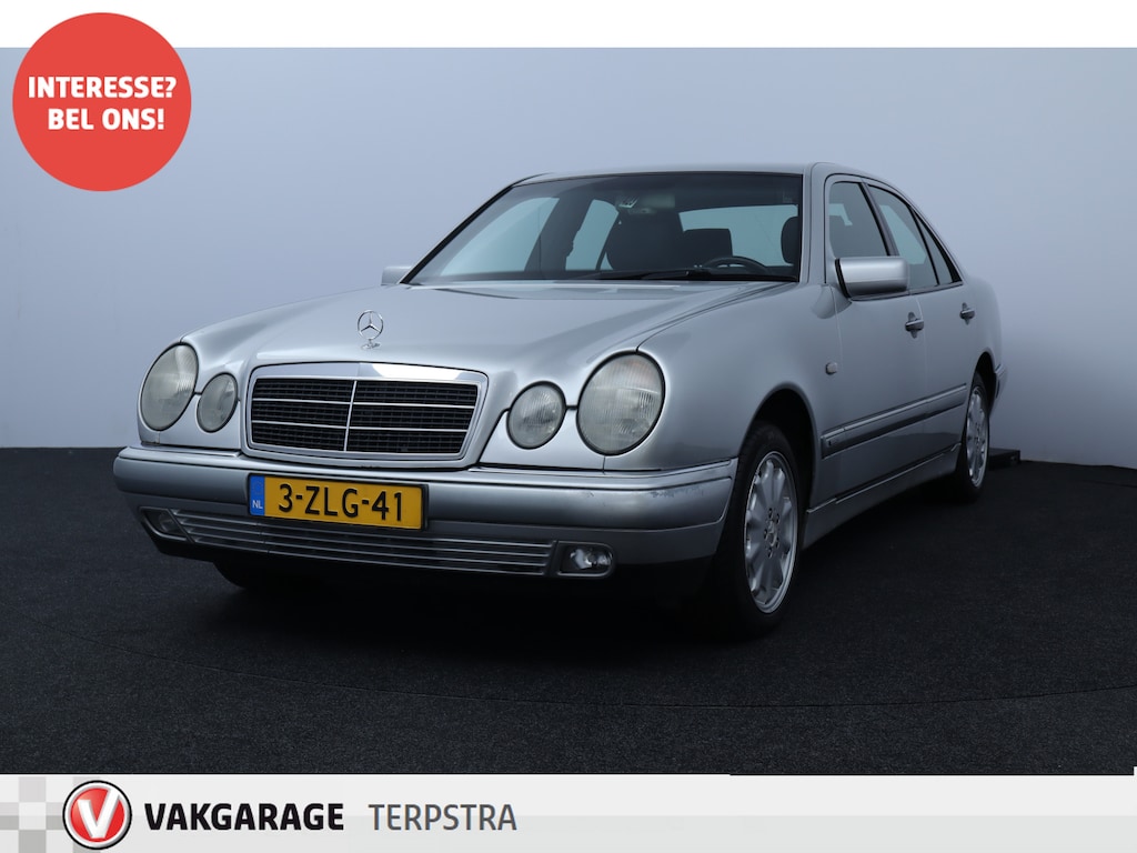 Mercedes-Benz E-klasse 280 Classic/ 6-Cilinder!/ Automaat/ Schuif-Kantel Dak!/ Cruise/ Airco/ Radio/ Elek.Pakket/ Metalic lak/ C.V.Afstand.