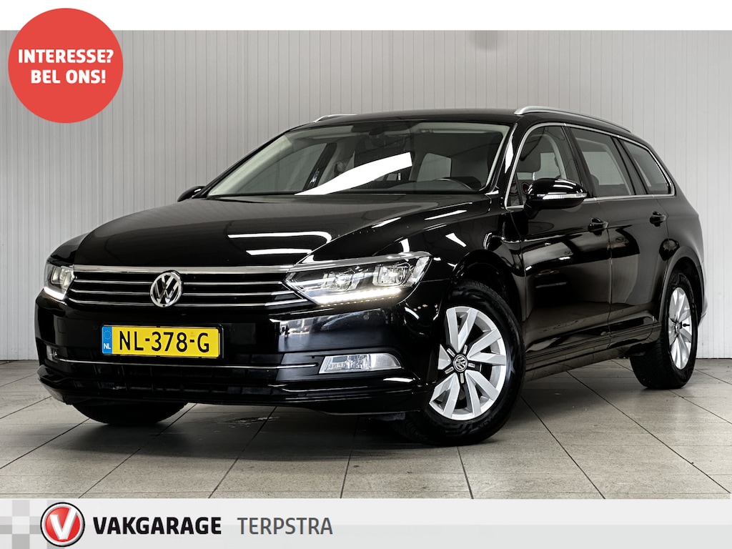 Volkswagen Passat Variant 1.4 TSI Connected Series/ Camera/ 16'' LMV/ DAB+/ LED koplampen/ Apple + Android/ Groot Navi/ Clima/ Cruise/ Elek. pakket/ Isofix/ Bluetooth/ Multi. LEDER. Stuur/ Mistl./ PDC V+A/ Chroom.