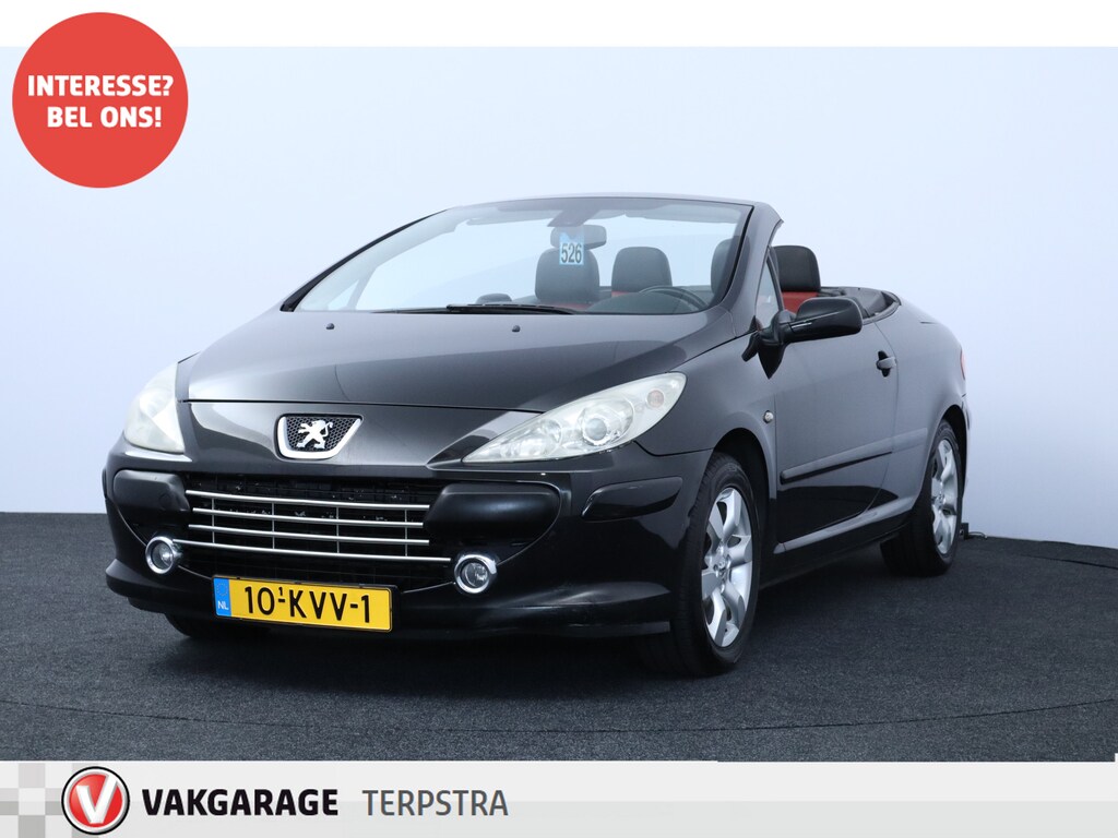 Peugeot 307 CC 2.0-16V/ Automaat!/ Leder/ Elek. Kap/ Stoelverw./ 16'' LMv/ Clima/ Cruise/ Elek. pakket/ LEDER. Stuur/ Mistl./ Getint glas/ PDC/ Metallic lak.
