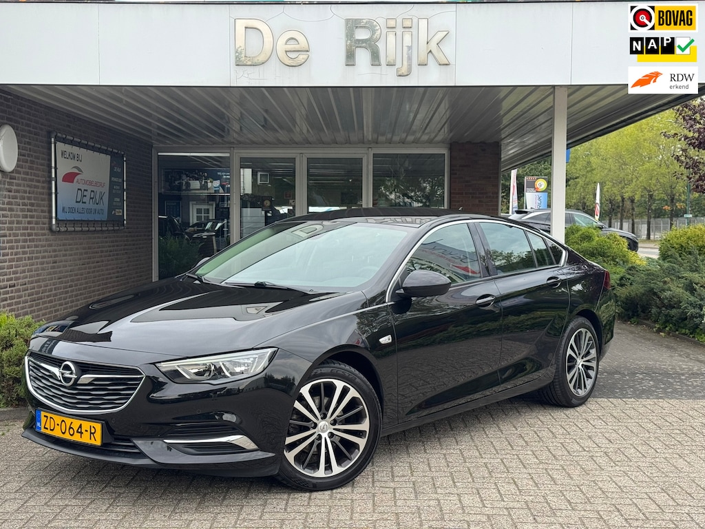Opel Insignia Grand Sport 1.5 Turbo Business Executive | Leder, Navi, Stoel+Stuurverw., Climate, Cruise, Trekhaak wegkl. | NAP |