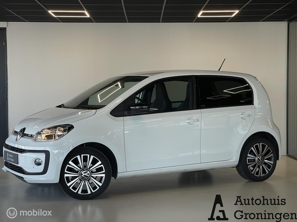Volkswagen Up! Active | Stoelverwarming | Camera | Cruise | LM Velgen | 77.769 KM