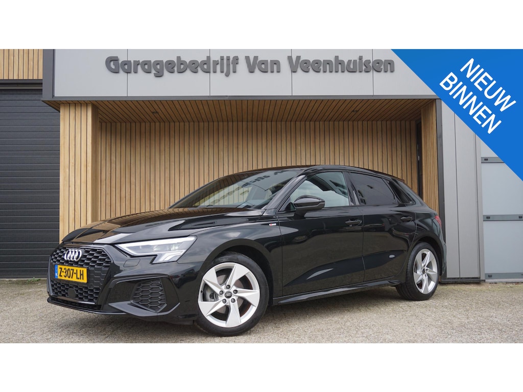 Audi A3 Sportback 35 TFSI 150pk 2x S-Line *Black Optik* LED A-Camera 17inch LM Stoelverwarming *NL auto* 12546km! 1e Eigenaar!