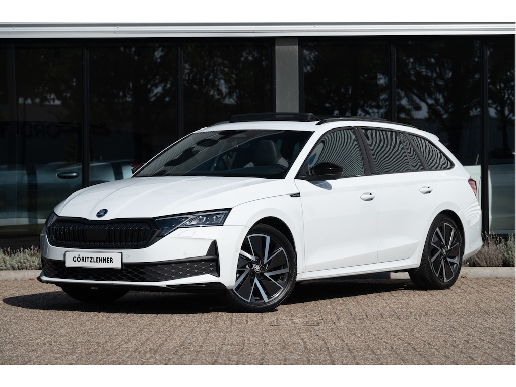 Skoda Octavia Combi 1.5 TSI MHEV Sportline Business | Pano | Trekhaak | ACC | Navi | Dodehoekdet. | Matrix LED | 19"