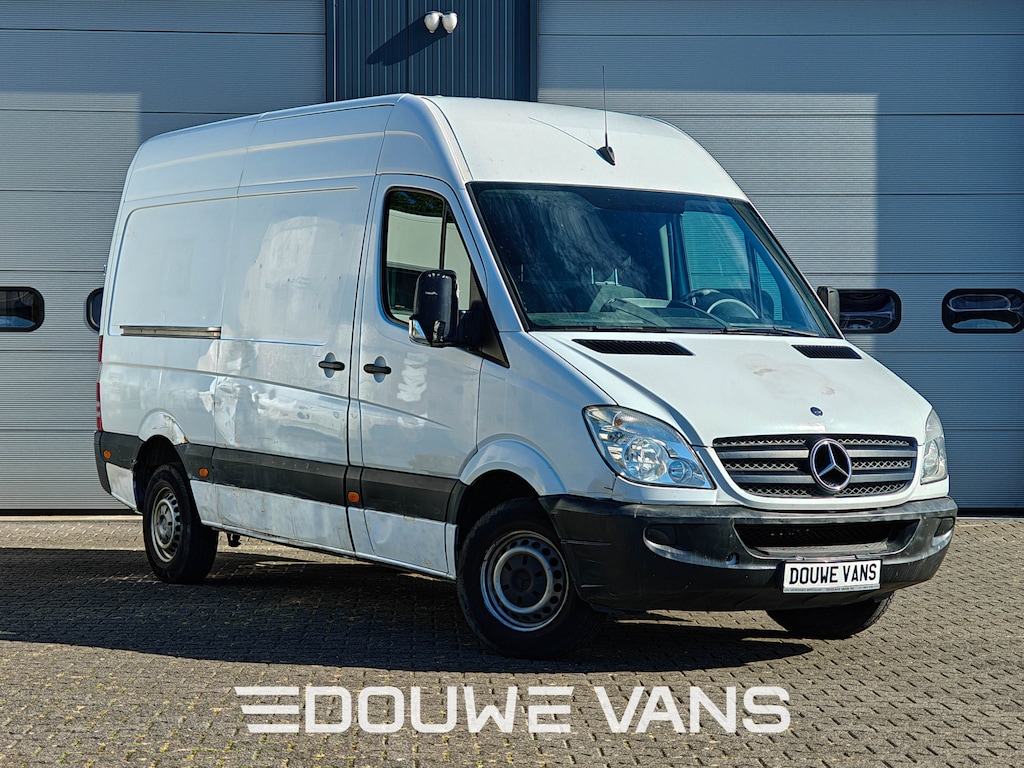Mercedes-Benz Sprinter 313 L2H2 Trekhaak 2.8 t 3 Pers. Trekhaak Radio APK 04-06-2027