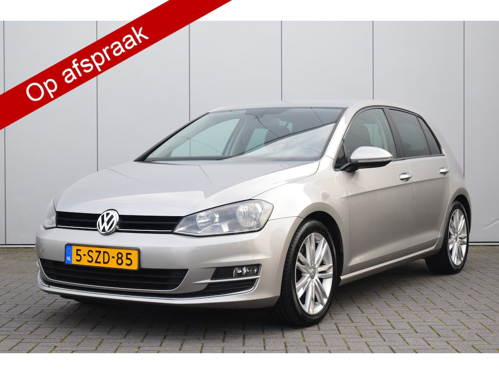 Volkswagen Golf 1.2 TSI Highline Ecc Cruise Priv/Glass Licht/pakket Trekhaak