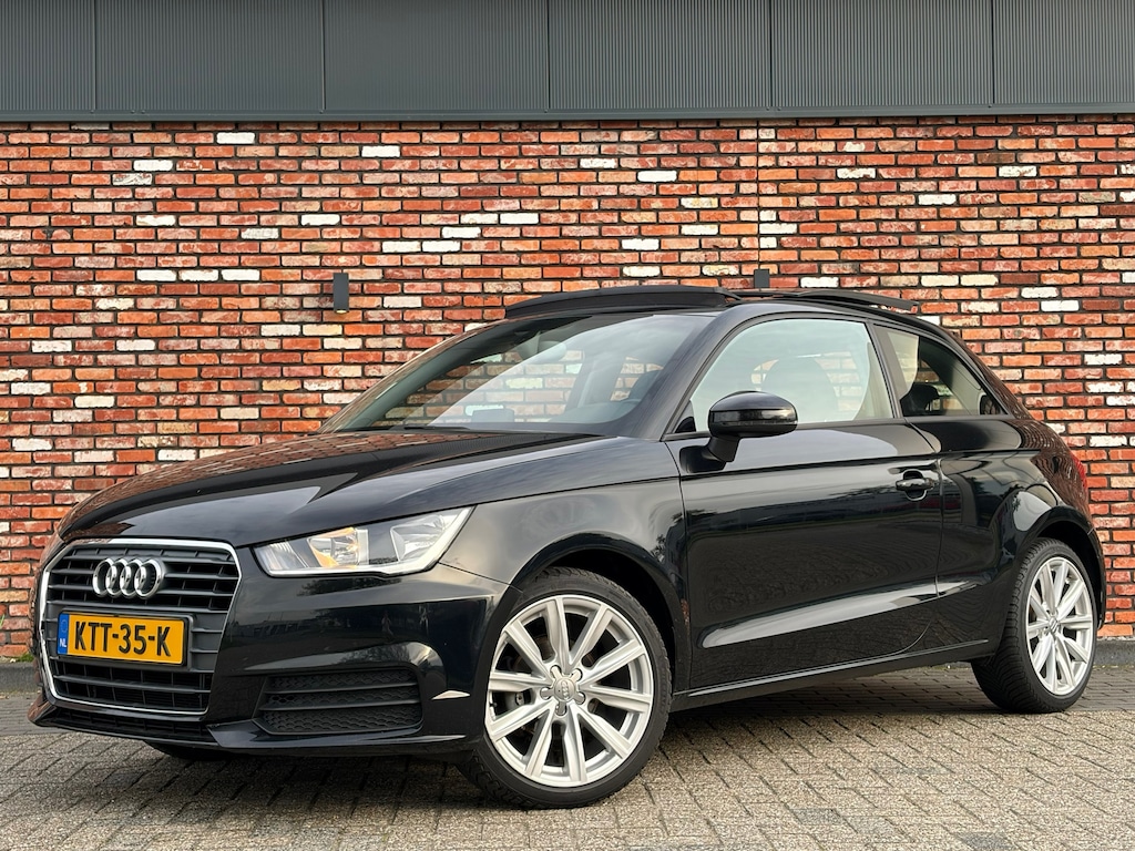 Audi A1 1.0 TFSI Sport Pano Stoelverw Navi Bluetooth 125000km Uitstraling!