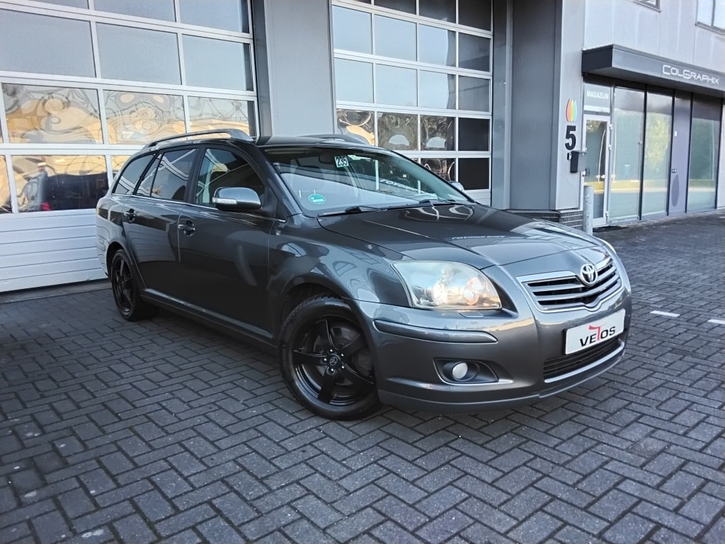 Toyota Avensis Wagon 2.0 VVTi Executive/ XENON / AUTOMAAT / NAVI