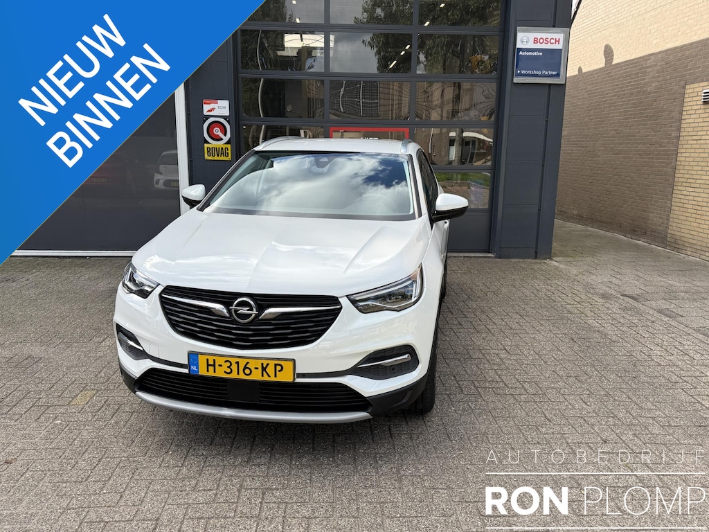 Opel Grandland X 1.2 Turbo Innovation Automaat / Airco clima / Navigatie/ Camera/ Cruise/ PDC/ LED/ Apple carplay/ LMV/ Stoelverw.