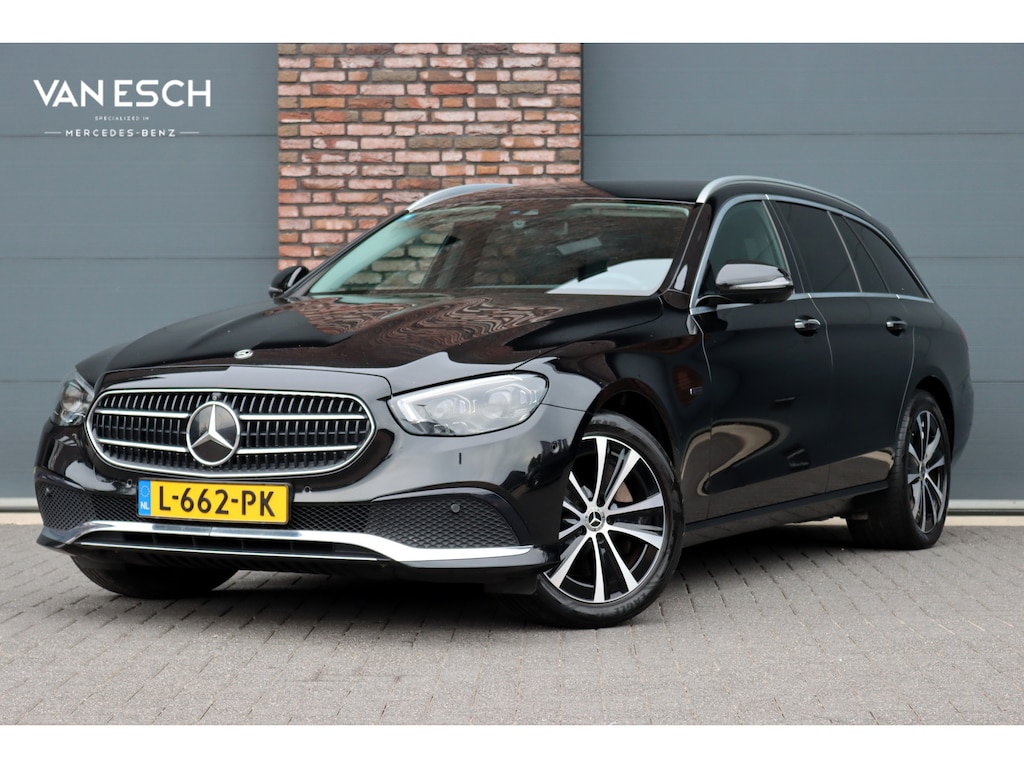 Mercedes-Benz E-klasse Estate 300 e Business Solution Luxury | Trekhaak | Augmented Reality | Surround Camera | Keyless Go | Sfeerverlichting | Dodehoekassistent | Multibeam LED |