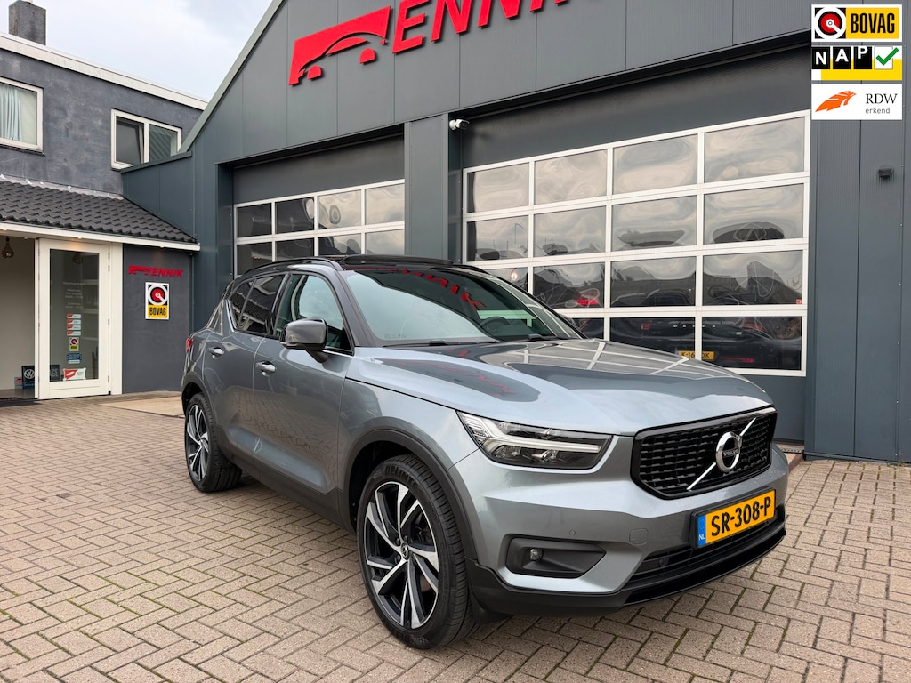 Volvo XC40 2.0 T5 AWD R-Design Intro Edition / Pano / Camera / ACC / Trekhaak .