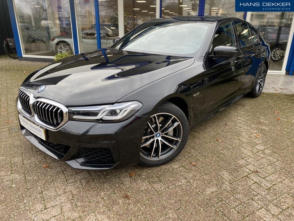 BMW 5-Serie 530e xDrive High Executive/ M pakket/ leder SOH 92%