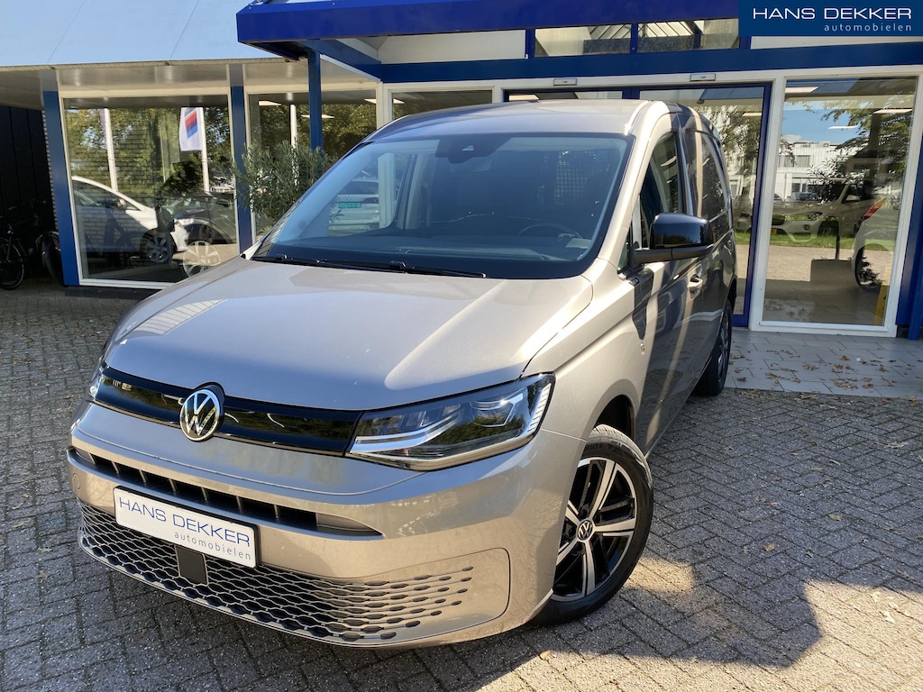 Volkswagen Caddy Cargo 2.0 TDI 1st Edition 180 PK! Mee-gespoten bumpers / Virtueel dashboard / Dodehoek / ACC / 220v aansluiting / parkeersensoren+camera achter /Carplay / Trekhaak /Airco