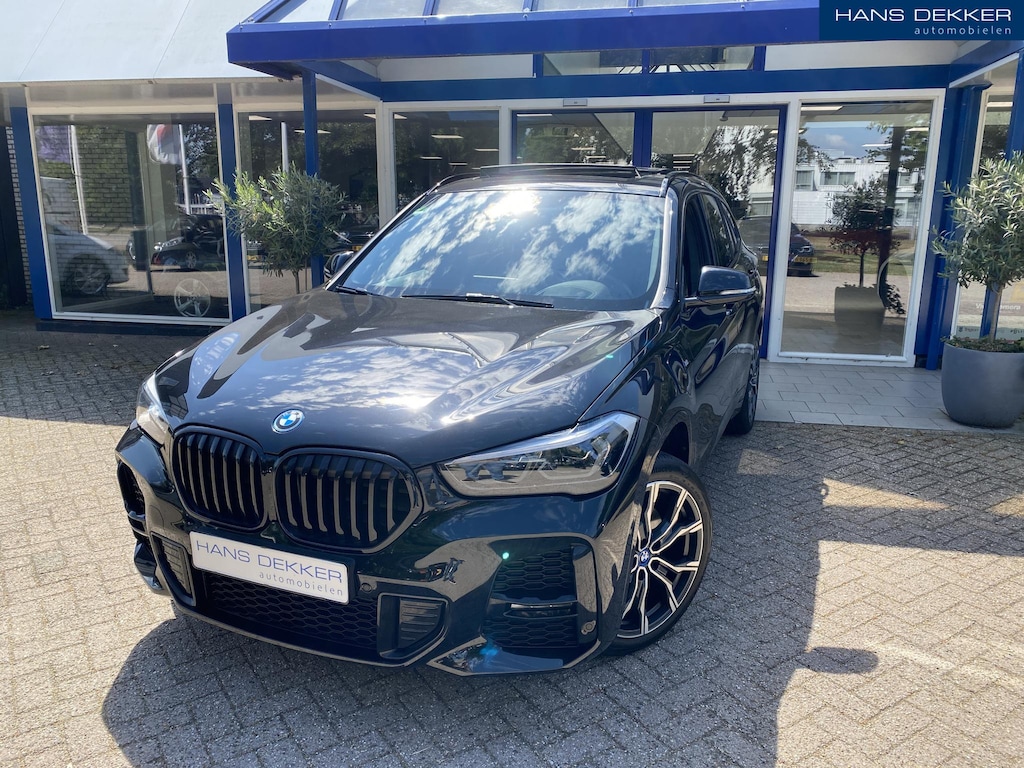 BMW X1 xDrive25e eDrive Edition Pano / M-Pakket / Camera / Leer / Sfeer verlichting