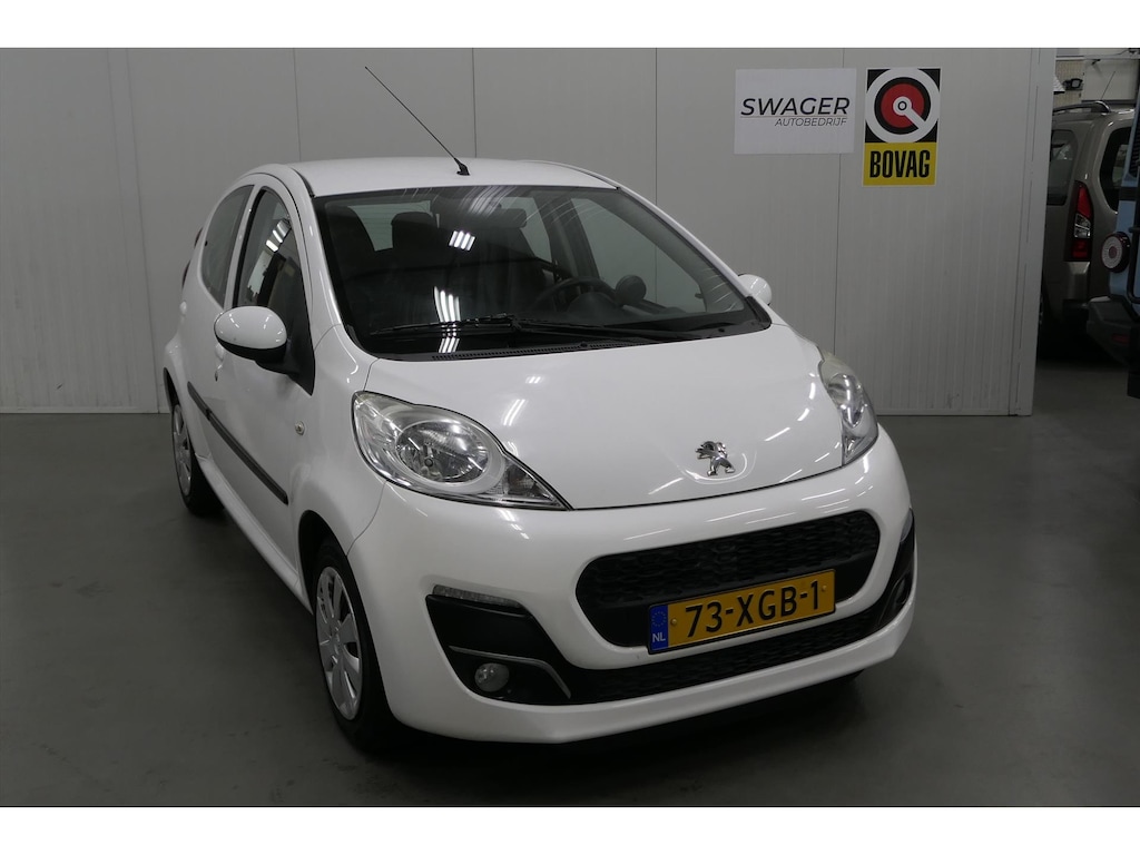 Peugeot 107 1.0 68PK 5D Active