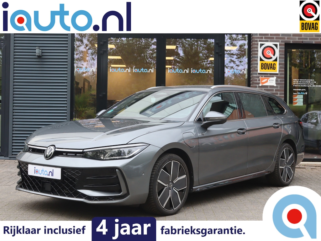Volkswagen Passat Variant 1.5 eHybrid R-Line Business IQ.Light/Keyless/Camera/Navi/ACC/DCC/19"/Trekhaak wegkl.
