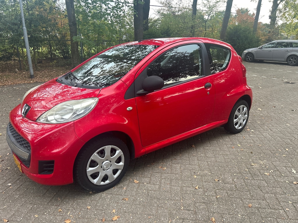 Peugeot 107 1.0-12V XR