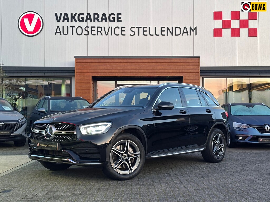 Mercedes-Benz GLC 300e 4MATIC 320pk|AMG Pakket|Sfeerverl|Panoramadak|Elektr Trekhaak|Camera|Navigatie