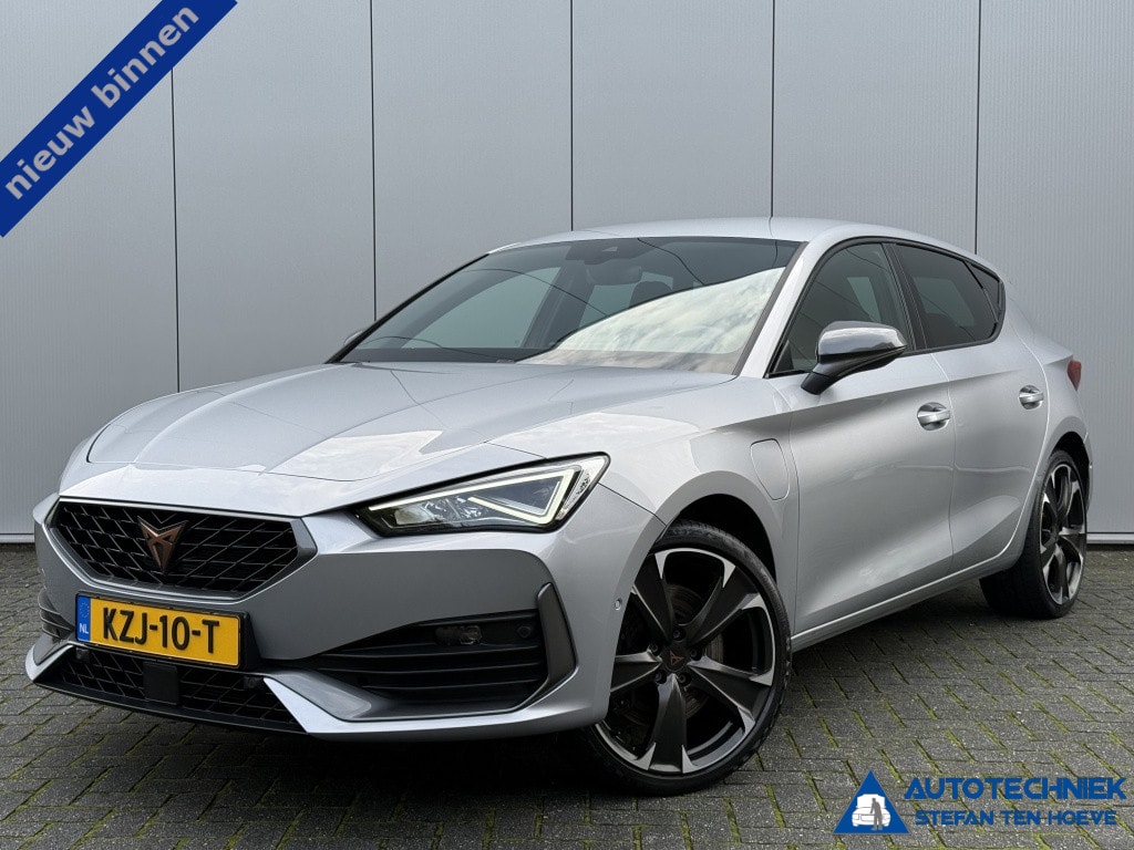 CUPRA Leon 1.4 e-Hybrid Performance VZ 245PK Memory seat camera Carplay