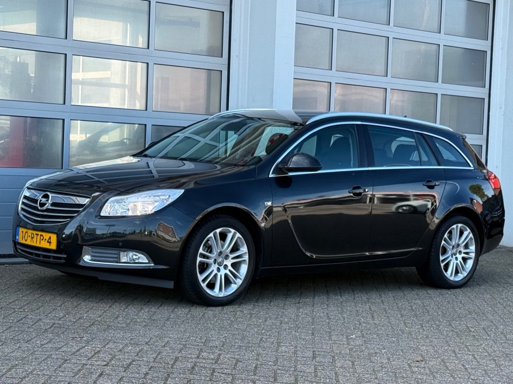 Opel Insignia 1.6 Turbo 180PK Navi Cruise Leer Stoelverw Trekhaak NW APK!