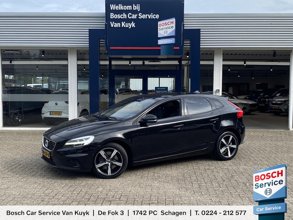 Volvo V40 2.0 T4 Business Sport / NL-Auto / Vol-Leder / Panodak / Stoelverwarming / Cruise-Control / Climate-Control / Keyless / LED / Radio-Bluetooth / Navi / PDC met Camera / 17'' LMV / ENZ.
