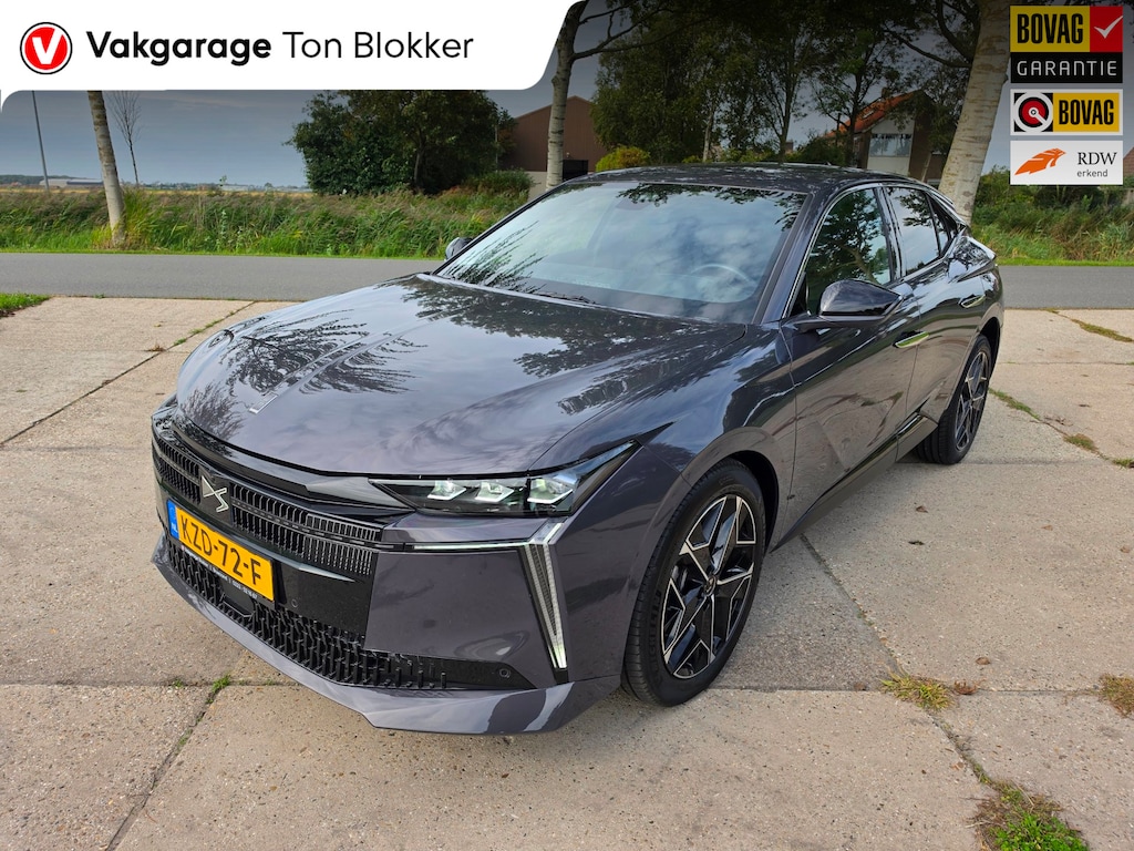 DS 4 N°4 1.2 Hybrid Étoile NAPPALEER MATRIX