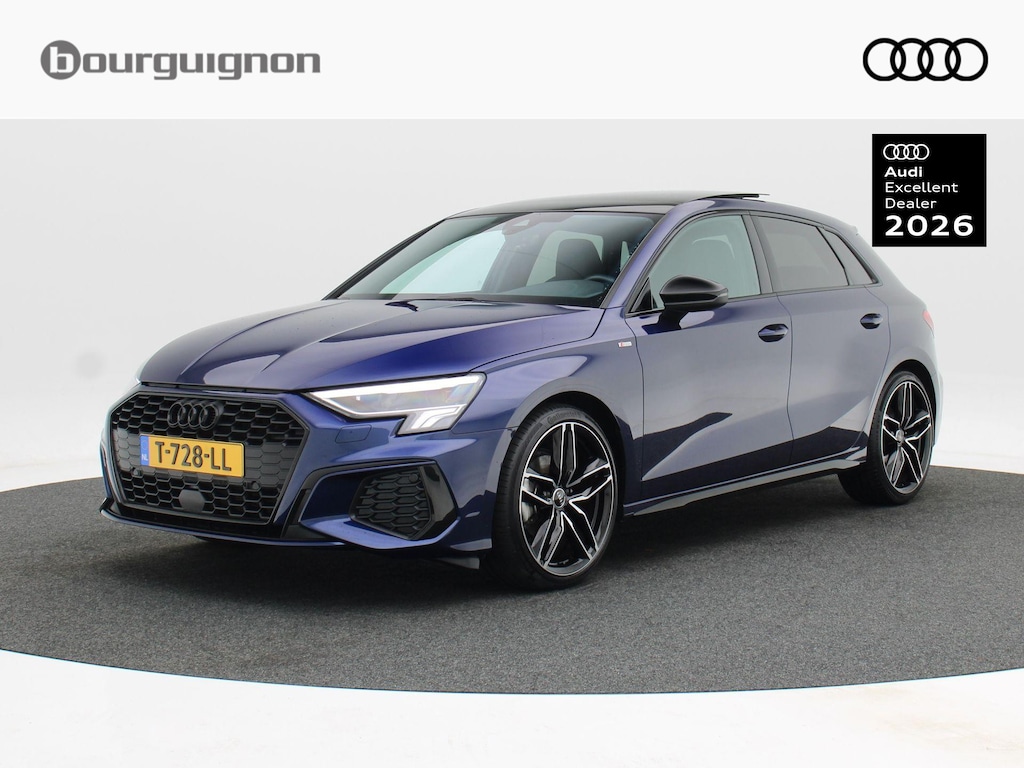 Audi A3 Sportback 35 TFSi 150 Pk Automaat S-Line | Panoramadak | Virtual Cockpit | Adaptive Cruise | Zwart Optiek | 19 Inch | 49.563 Km!