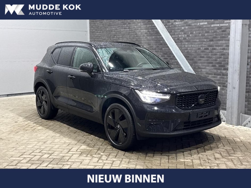 Volvo XC40 2.0 B3 Plus Black Edition | Pilot Assist | Harman/Kardon | BLIS | Stoel- stuurverwarming | 20 inch