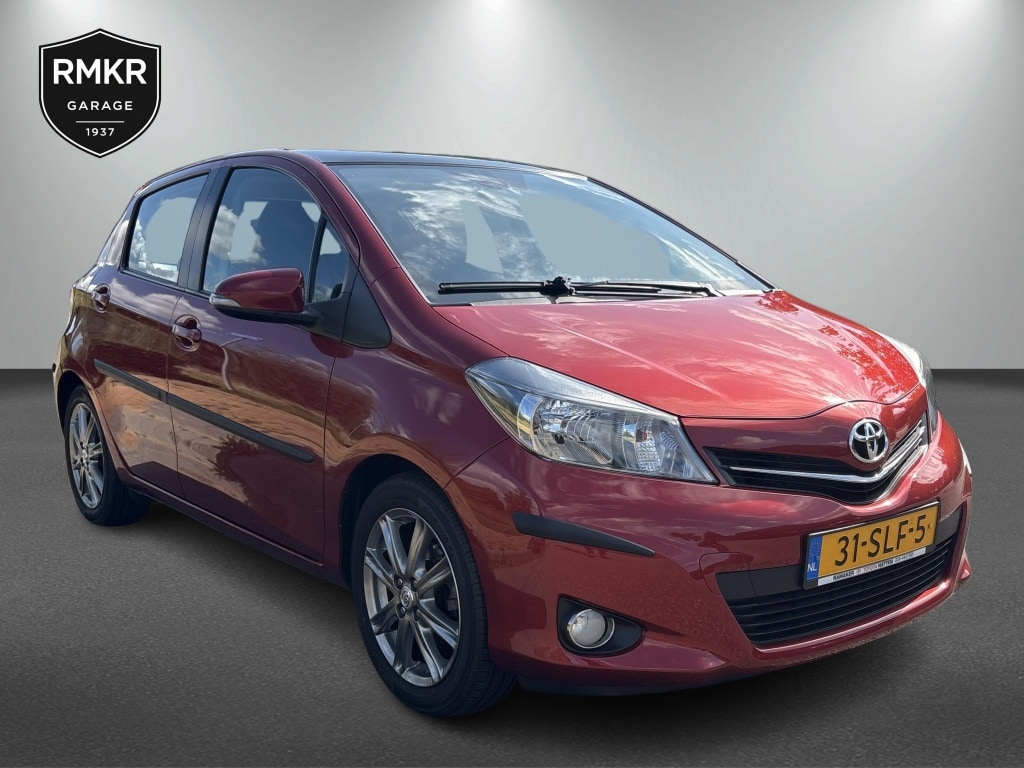 Toyota Yaris 1.3 VVT-i Dynamic | Pano-dak | Trekgewicht 900kg