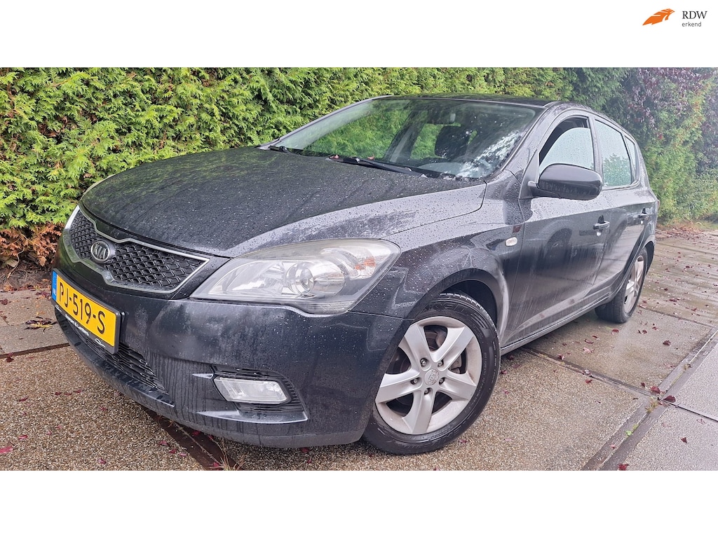 Kia Ceed Cee'd 1.6 CRDi X-ecutive