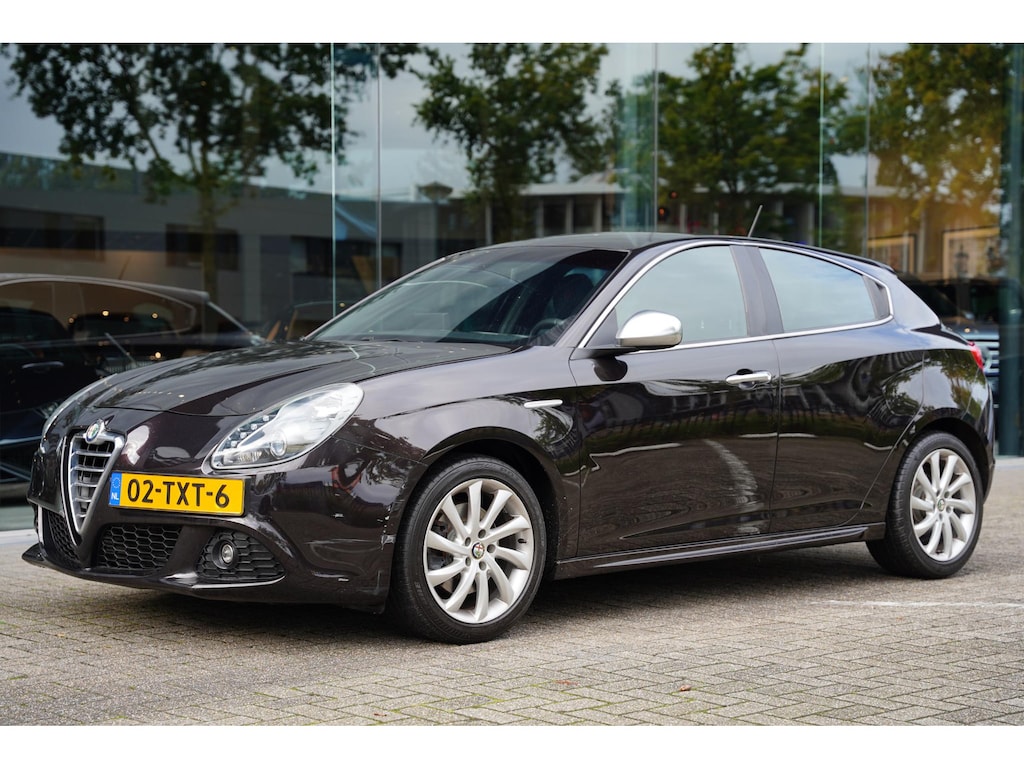 Alfa Romeo Giulietta 1.4 T Distinctive / NL - AUTO / DEALER ONDERHOUDEN / SPORTLEDER